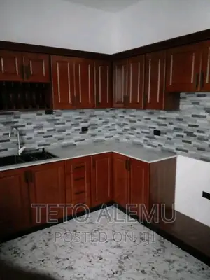 6bdrm House in የሚሸጥ በጥራቱ ወደር, Bole for sale