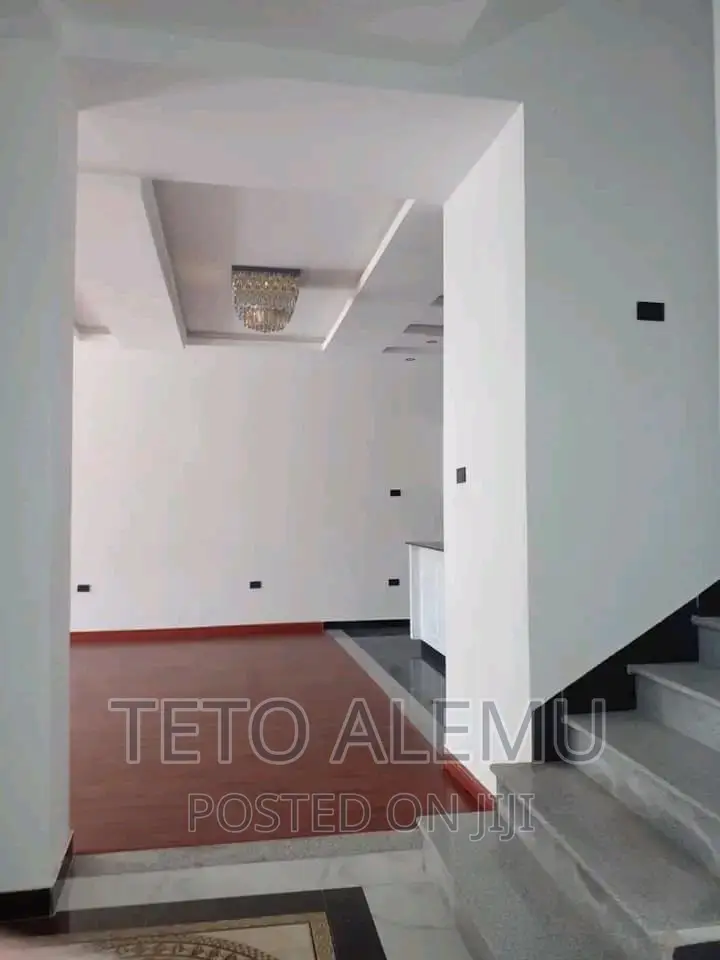 6bdrm House in የሚሸጥ በጥራቱ ወደር, Bole for sale