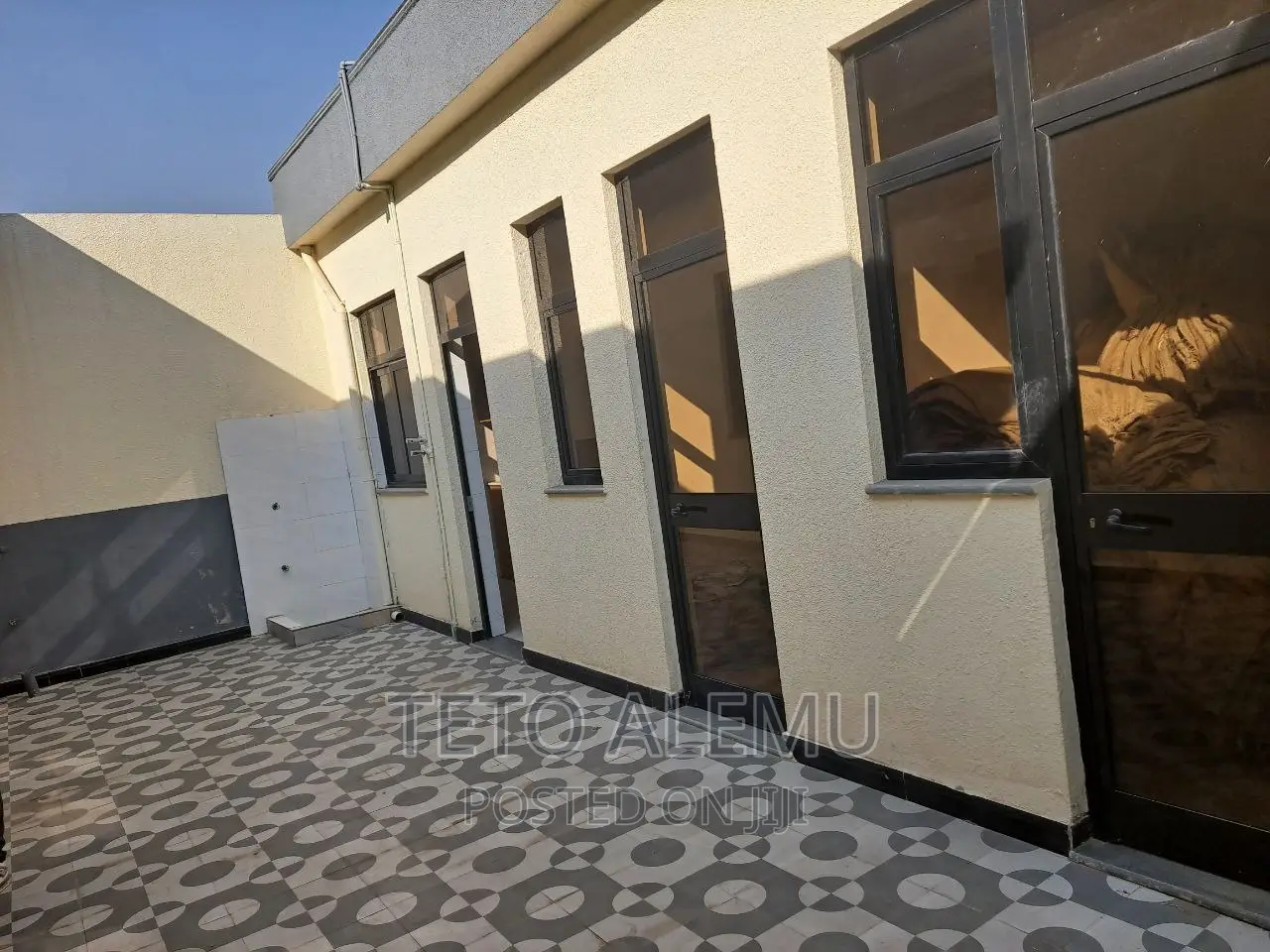 4bdrm Villa in የሚሸጥ ቪላ ቤት አያት አደባባይ, Bole for sale