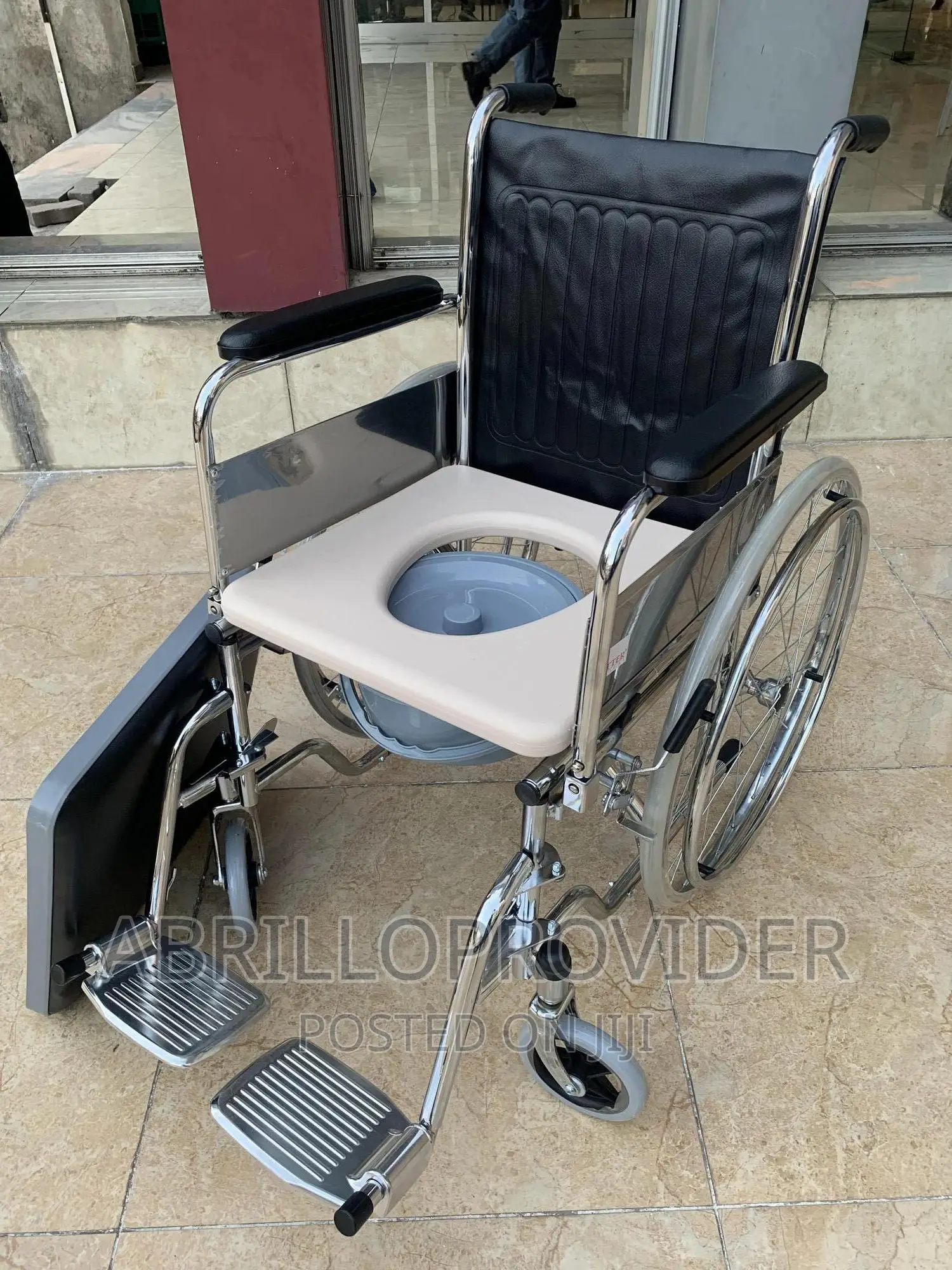 Almunium Toilet~Wheelchair~Wheelchair~Wheelchair~Wheelchair