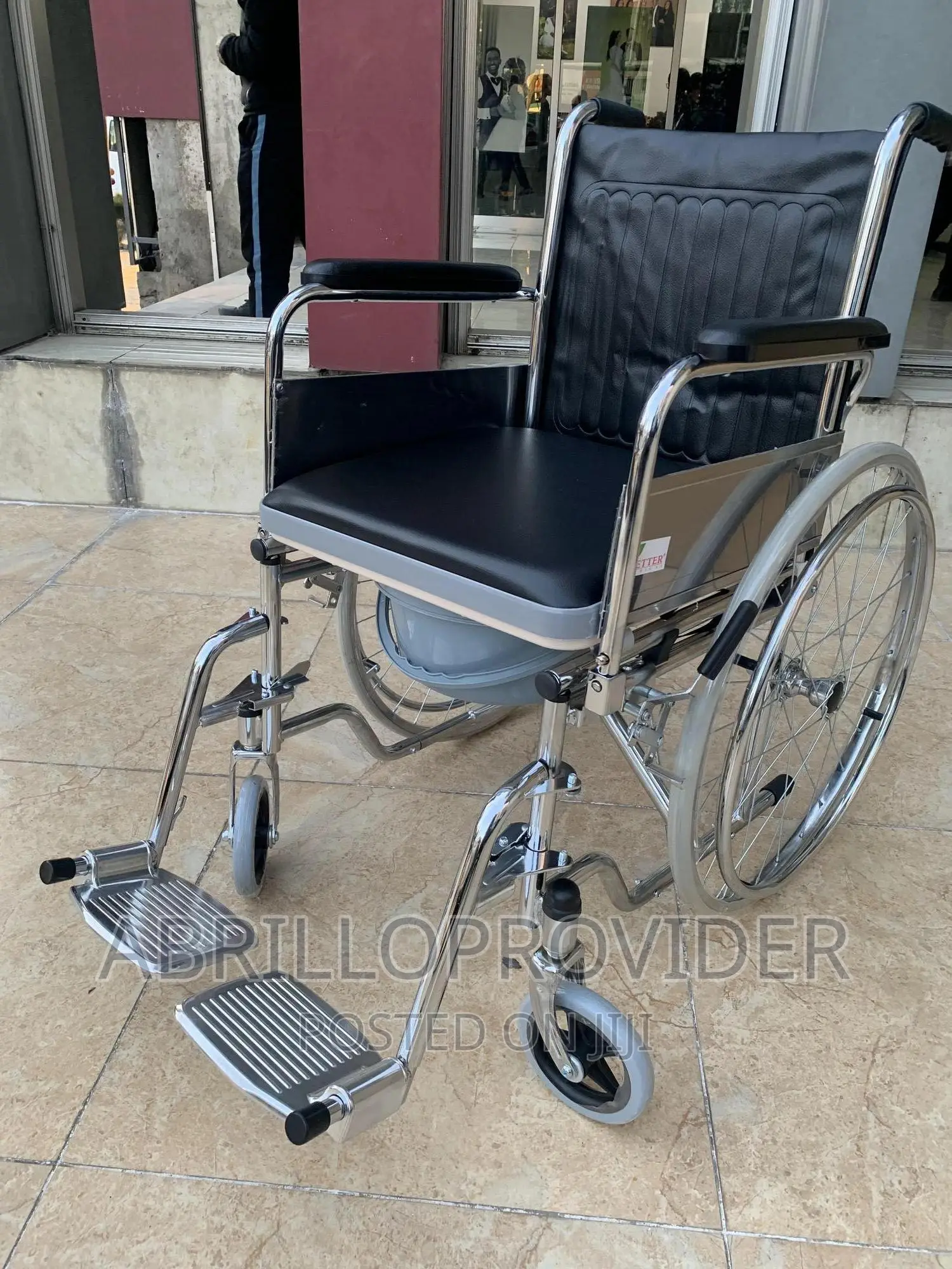 Almunium Toilet~Wheelchair~Wheelchair~Wheelchair~Wheelchair
