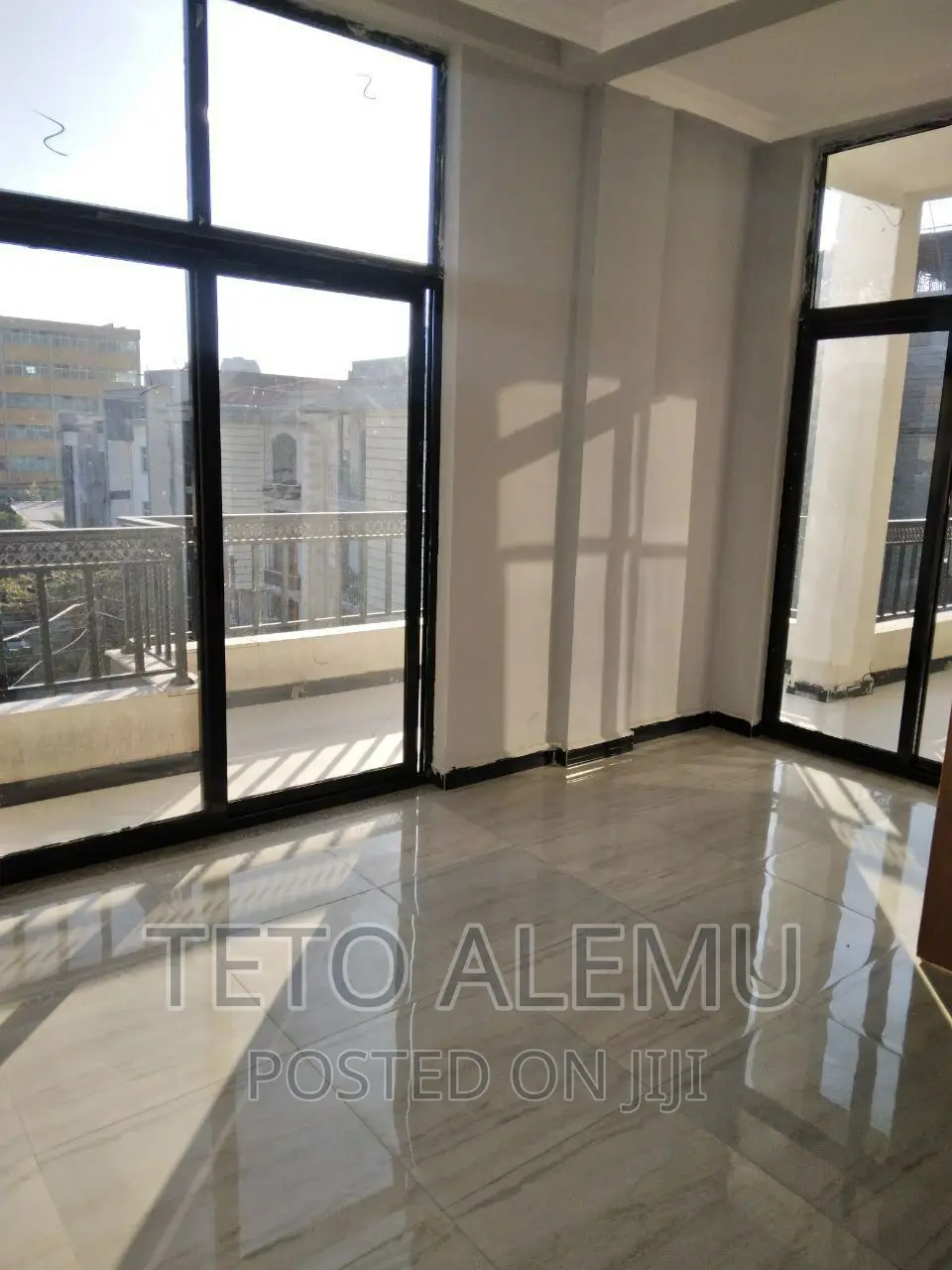 5bdrm House in የሚሸጥ ቤት ቦሌ ቡልቡላ, Bole for sale