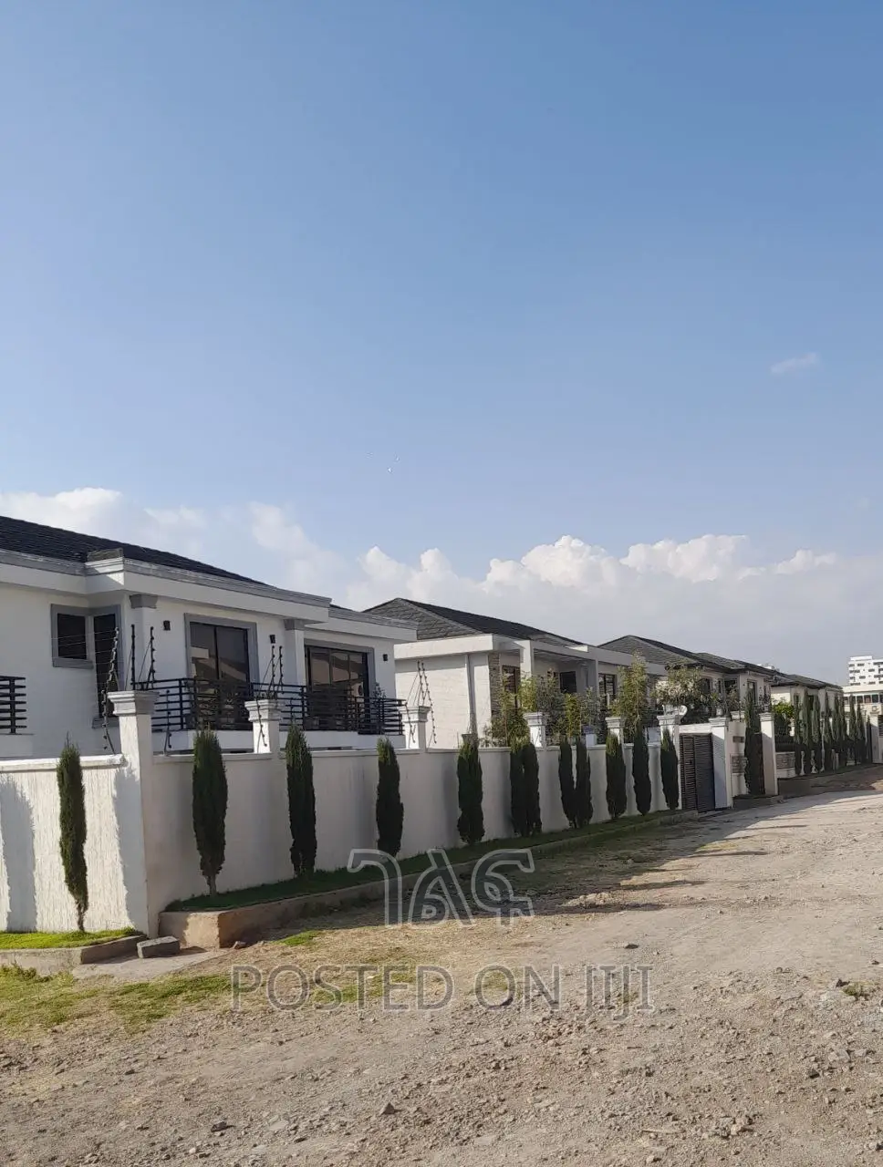 5bdrm House in የግል አያት አዲስ መንደር, Bole for sale