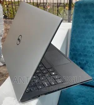New Laptop Dell XPS 13 8GB Intel Core I5 SSD 512GB