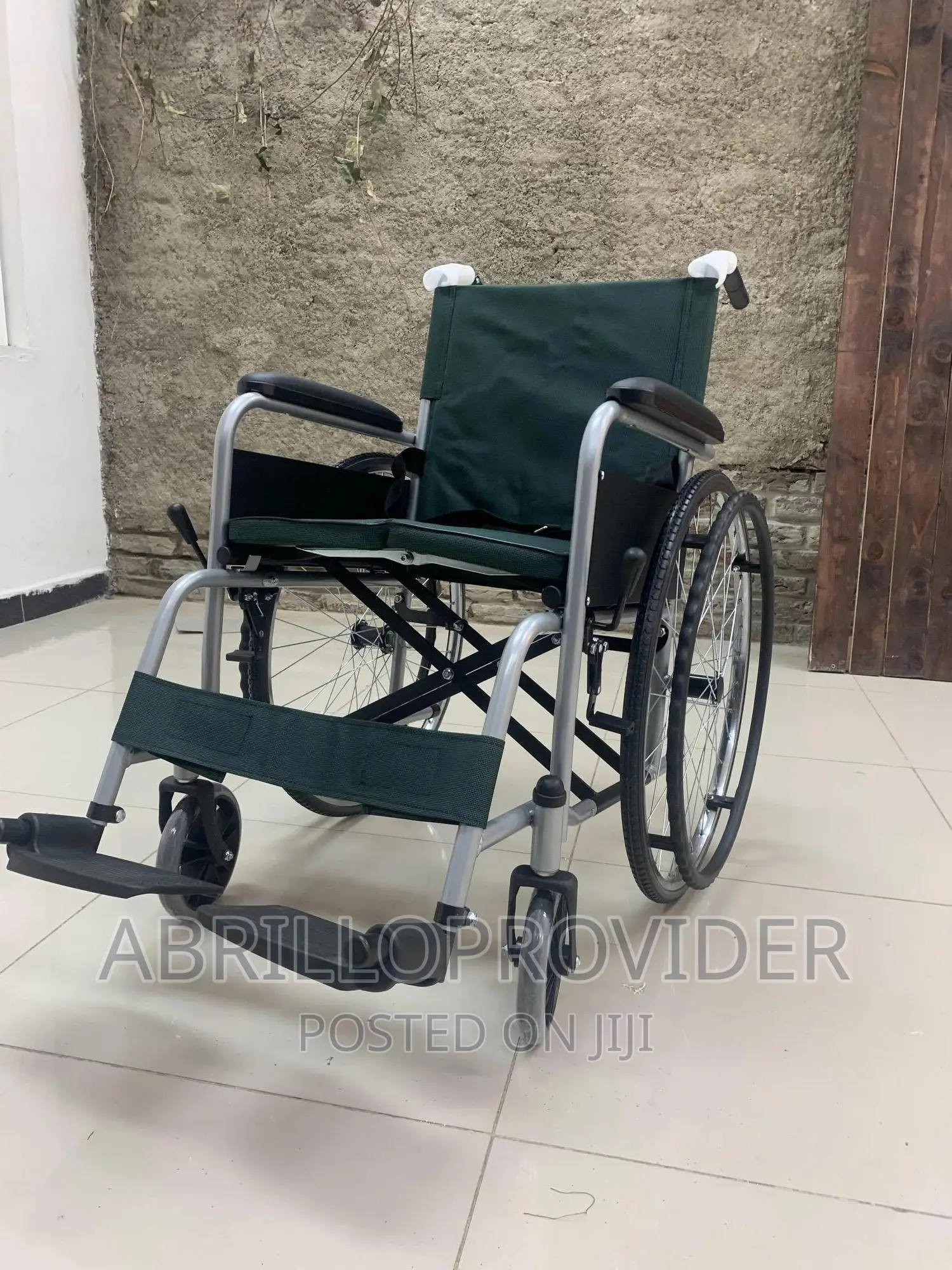 Yuwell Aluminum Alloy Folding Light Wheelchair Old Man