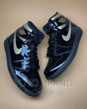 Photo - Orginal Air Jordan 1 Metallic