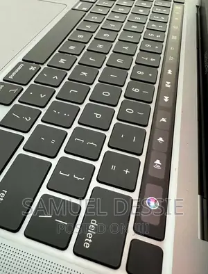 New Laptop Apple MacBook Pro 2020 M1 8GB Apple M1 SSD 256GB