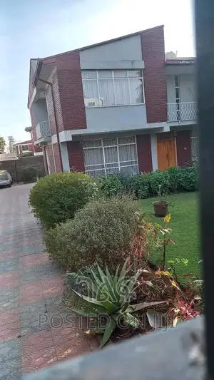 4bdrm House in የግል/ከአያት የተገዛ, Bole for sale