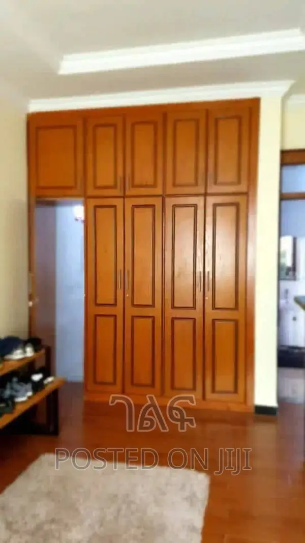 3bdrm Villa in የግል, Bole for sale