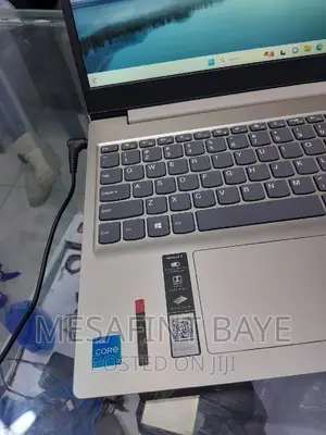 New Laptop Lenovo Ideapad 3 8GB Intel Core I3 SSD 256GB