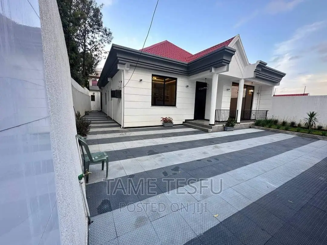 Furnished 4bdrm Villa in Yeka Kollejjiii for sale
