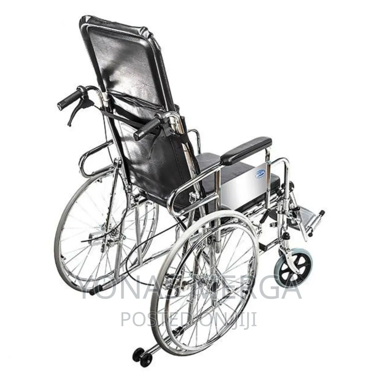 Wheelchair USE-FRIENDLY:Push Axle Gives User More Mobility