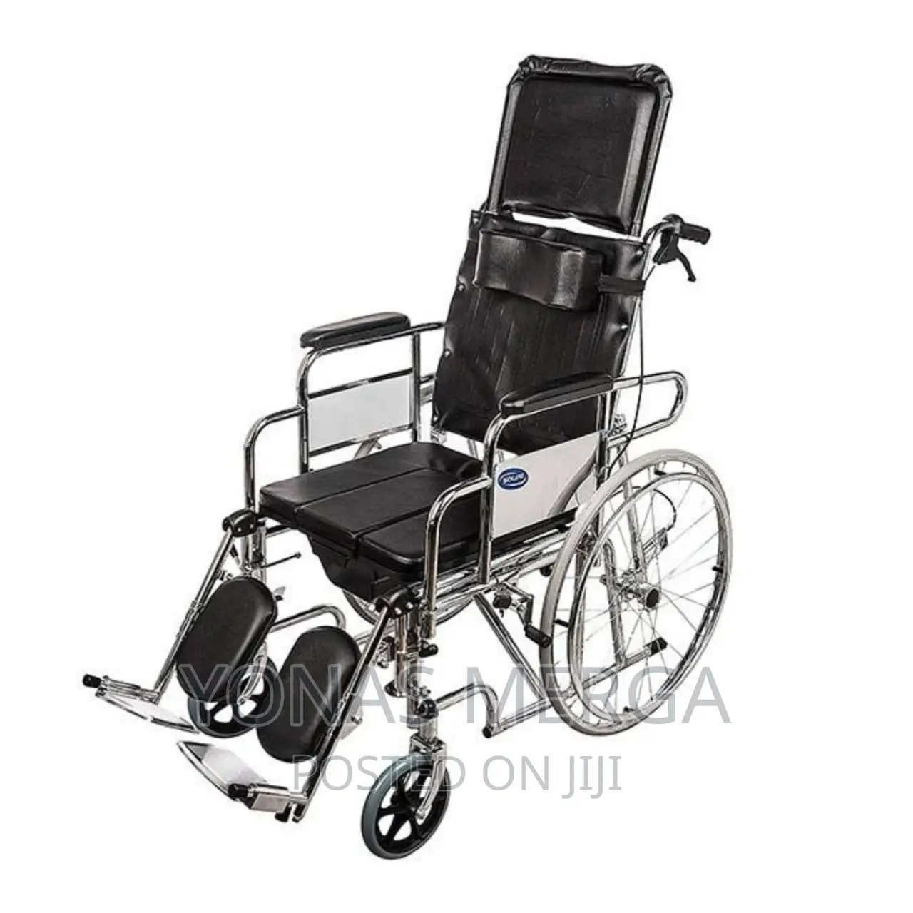 Wheelchair USE-FRIENDLY:Push Axle Gives User More Mobility