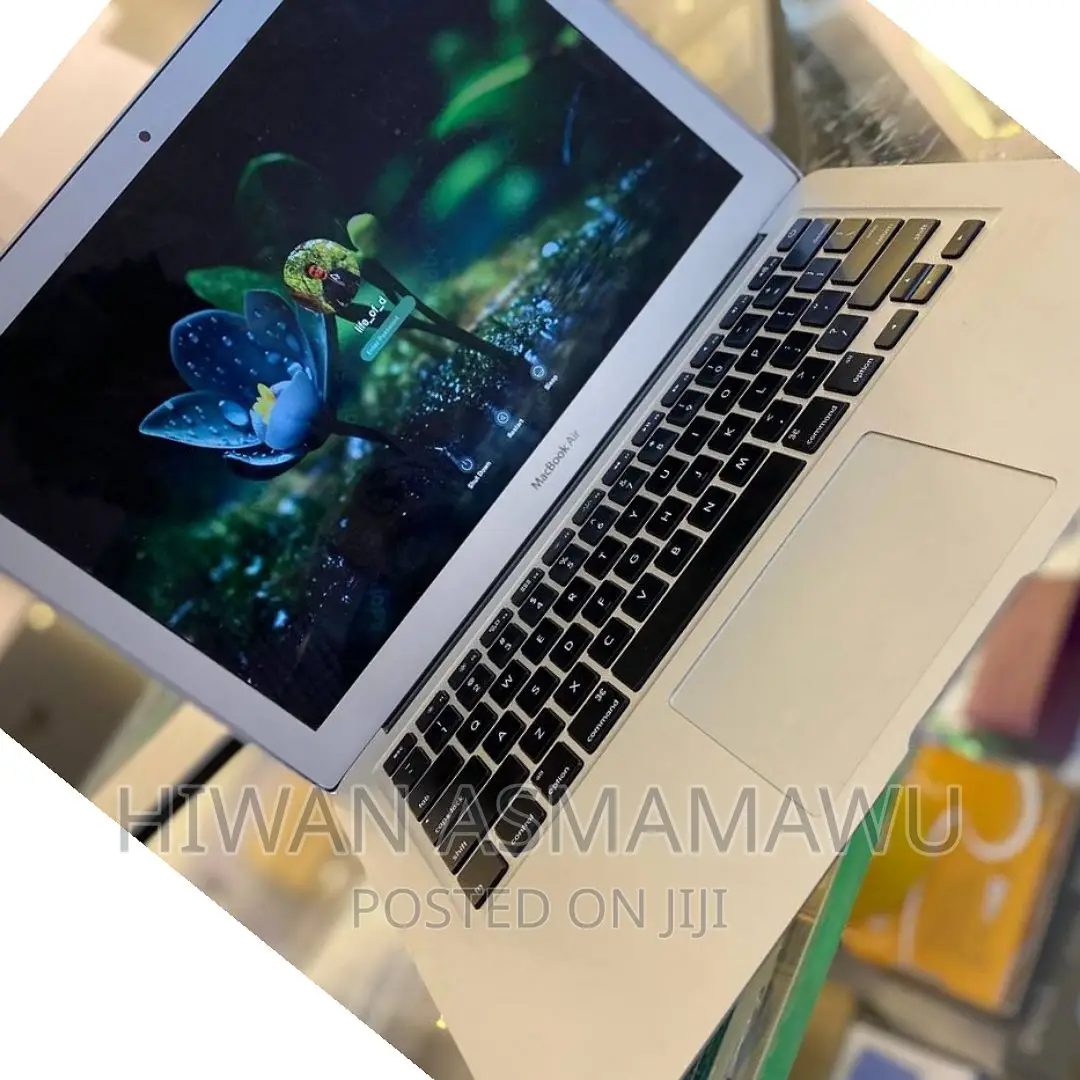 New Laptop Apple MacBook 2015 8GB Intel Core I7 SSD 256GB