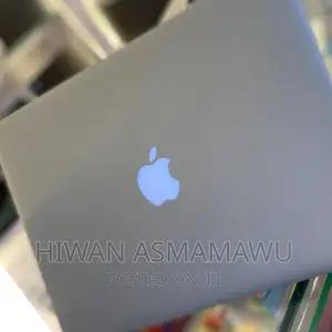 New Laptop Apple MacBook 2015 8GB Intel Core I7 SSD 256GB