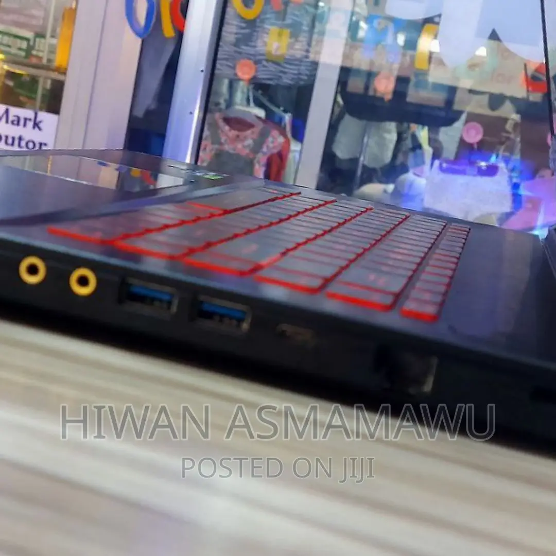 New Laptop MSI GF63 16GB Intel Core I7 SSD 512GB