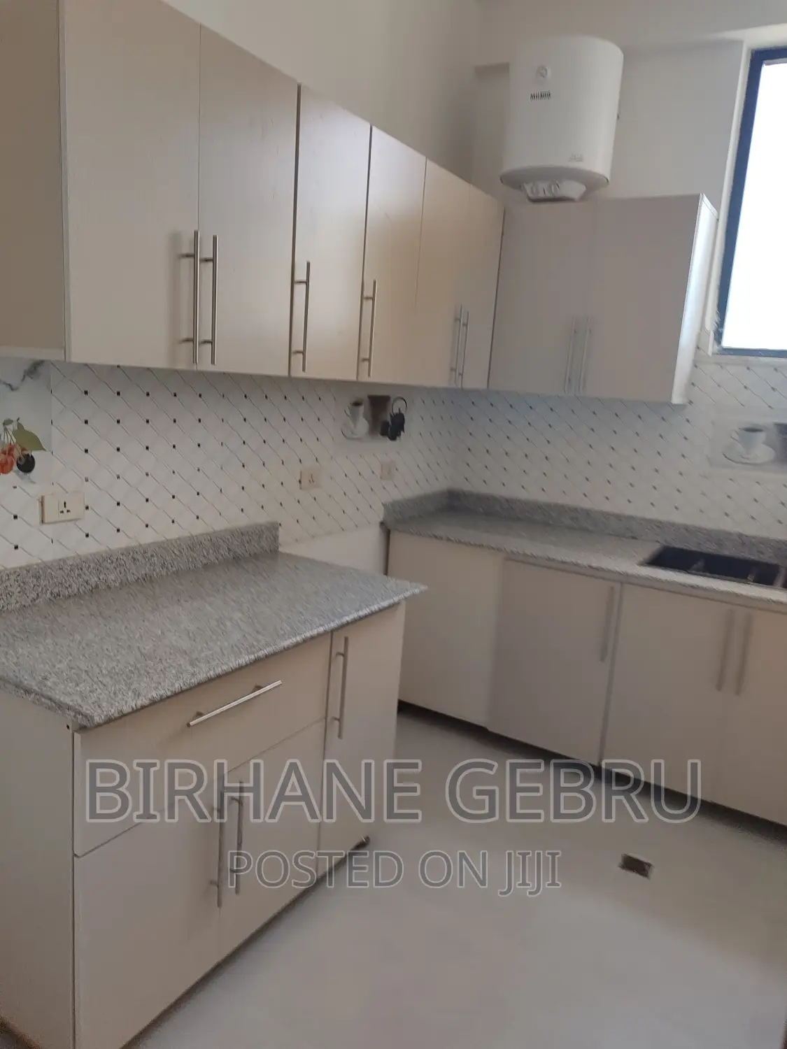 3bdrm Apartment in Apartiment, Bole for rent