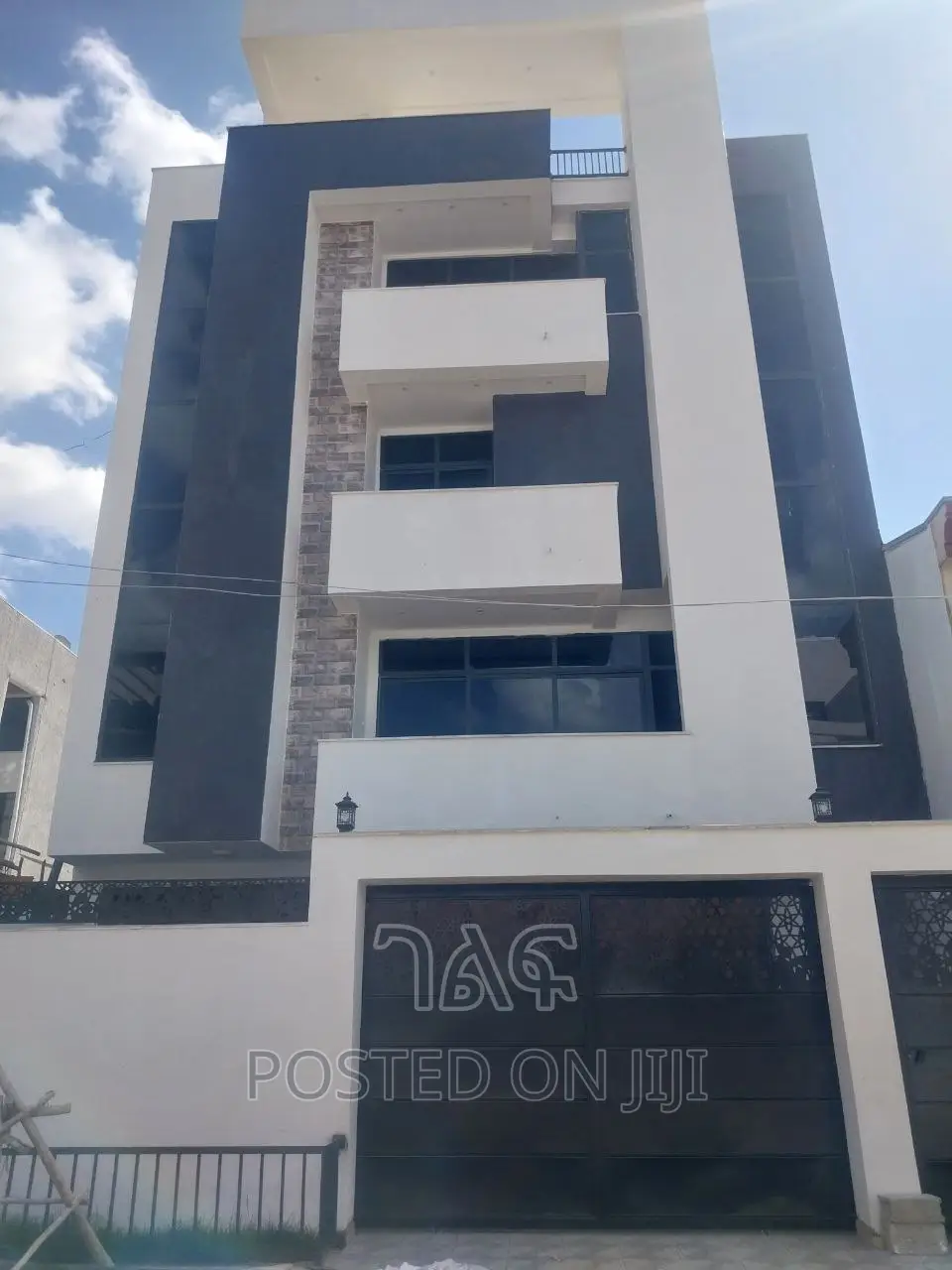 9bdrm House in የግል, Bole for sale