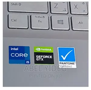 New Laptop Asus VivoBook 15 X505BA 8GB Intel Core I5 SSD 512GB