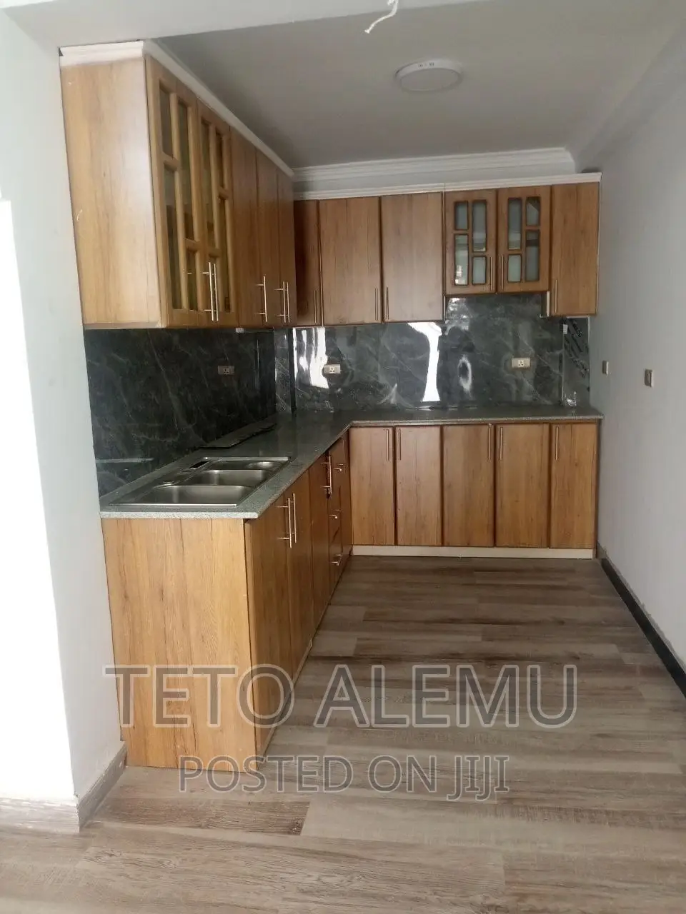 4bdrm House in የሚሸጥ ቤት ፌጋ ኮምፓውድ, Bole for sale