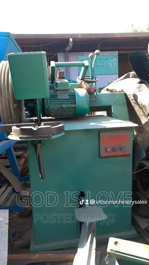 Photo - የብረት መቁረጫ ማሽን