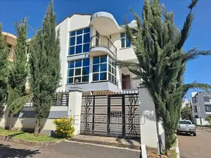5bdrm House in የሚሸጥ ቤት አያት ኮምፓውድ, Yeka for sale
