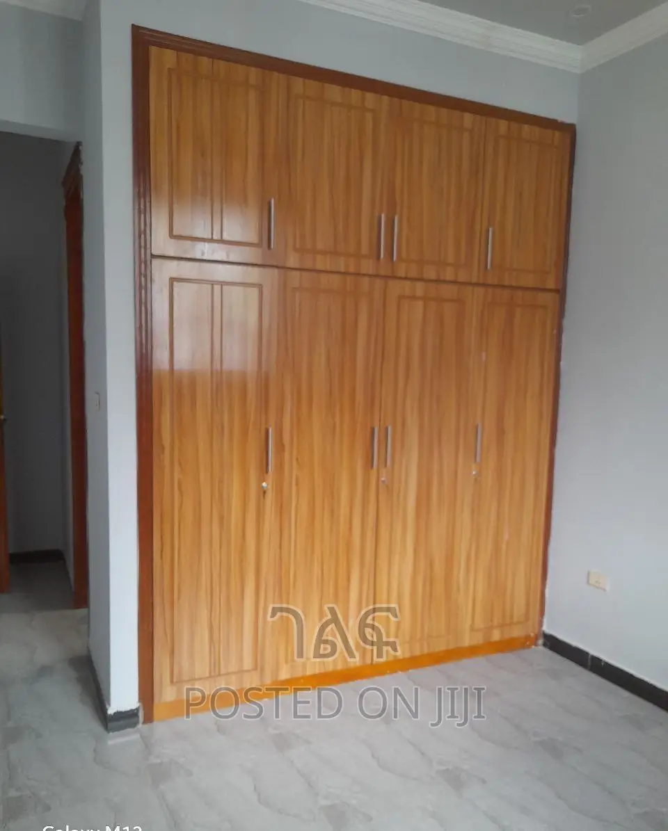 3bdrm Villa in የግል, Bole for sale