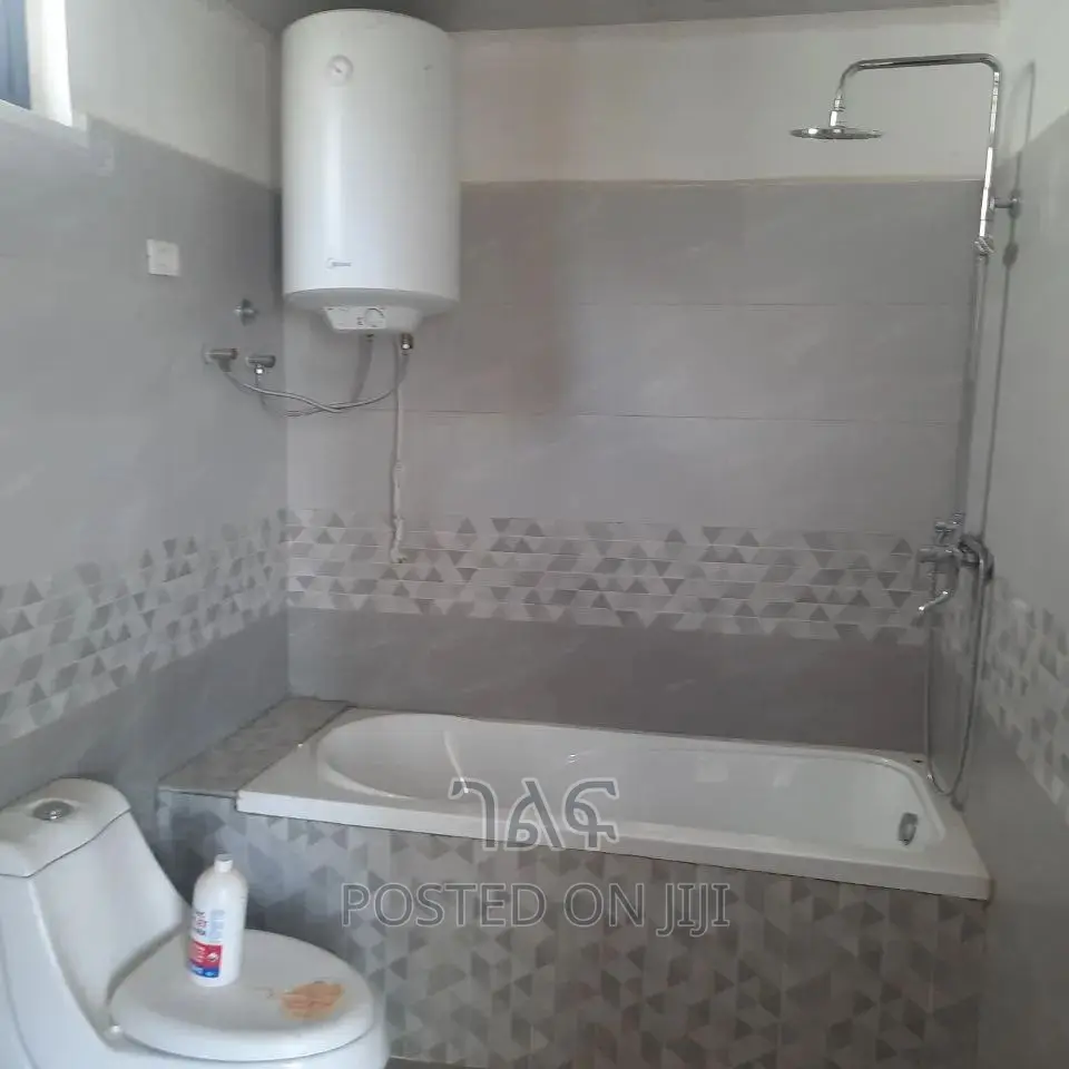 3bdrm Apartment in የግል, Bole for sale