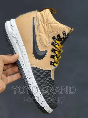 Nike Lunar Force Sneker