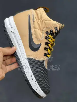 Nike Lunar Force Sneker