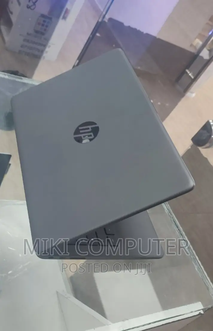 New Laptop HP Stream Notebook 8GB Intel Core I7 HDD 1T