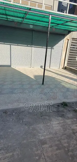 የሚሸጥ 40/60 ሱቅ በጣም ለሥራ ምቹ የሆነ አካባቢ