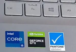 New Laptop Asus VivoBook 15 X505BA 8GB Intel Core I5 SSD 512GB