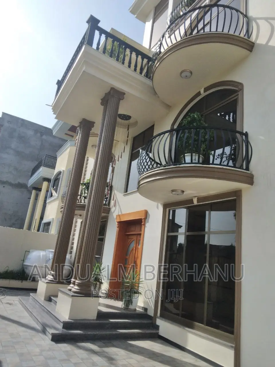 7bdrm Villa in Bole for sale