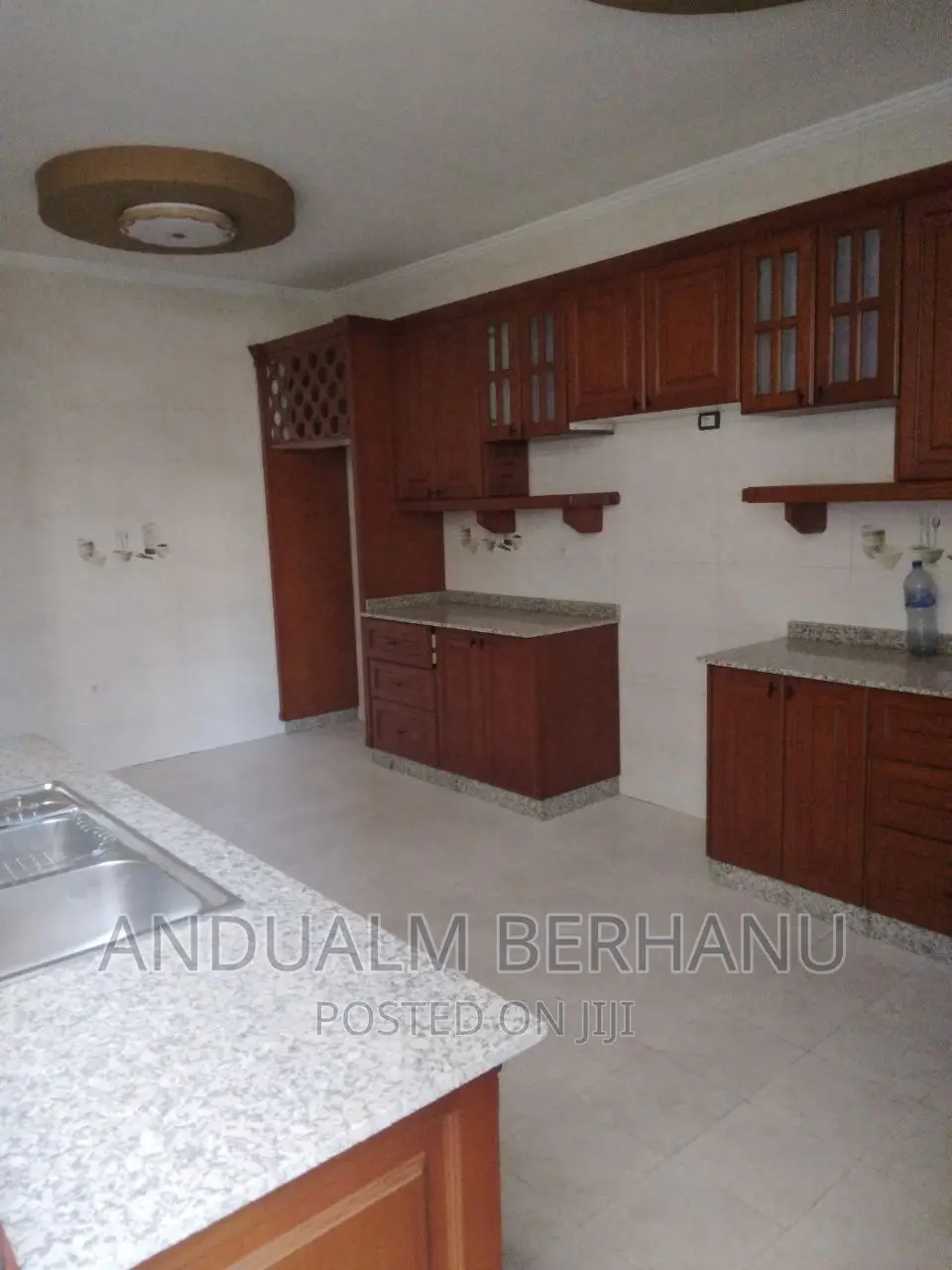 7bdrm Villa in Bole for sale