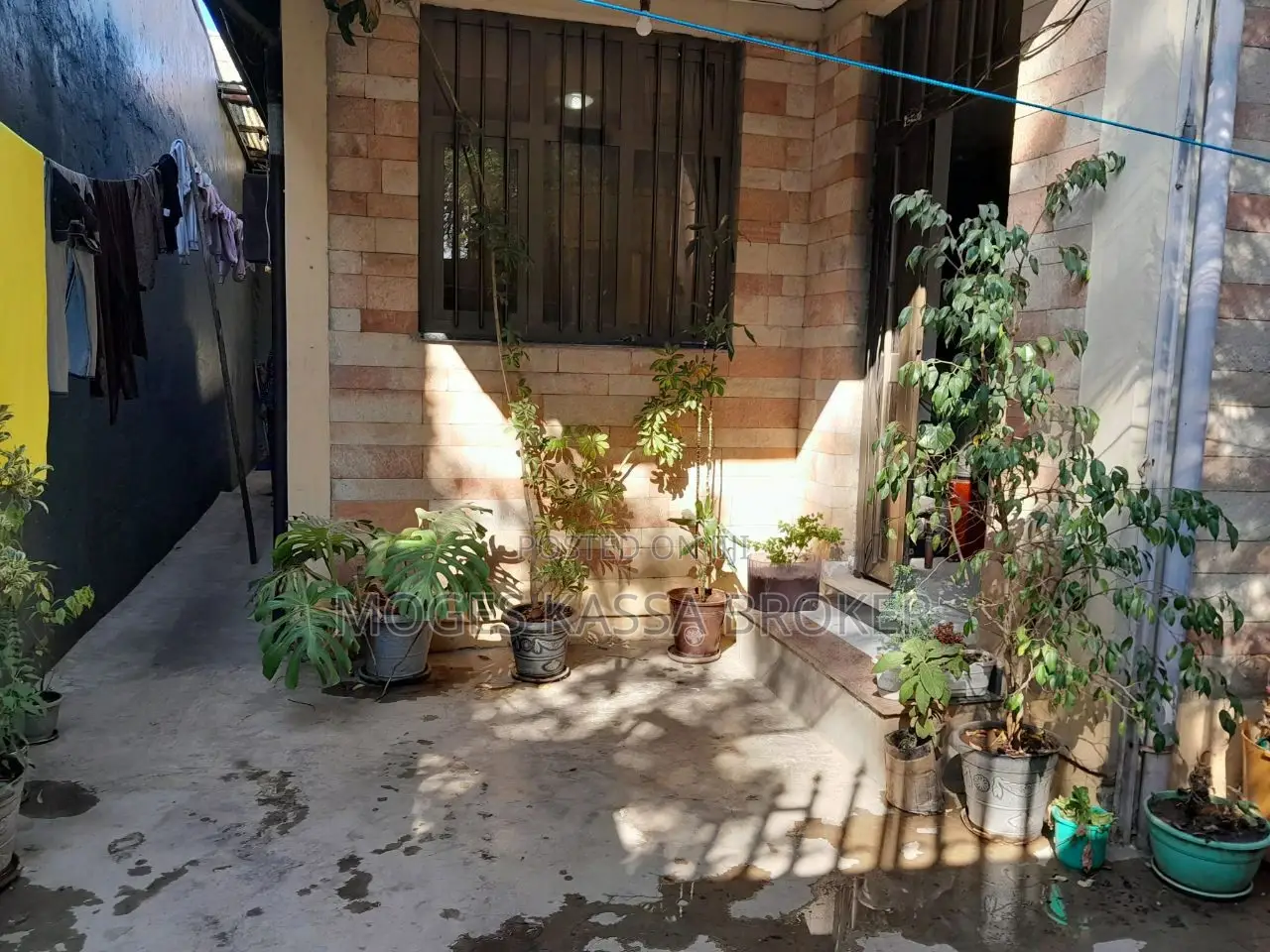 ሰሚት አትሌቶች መንደር ምርጥ መኖርያ ቪላ ከዋና መንገድ 1 ግልባጭ