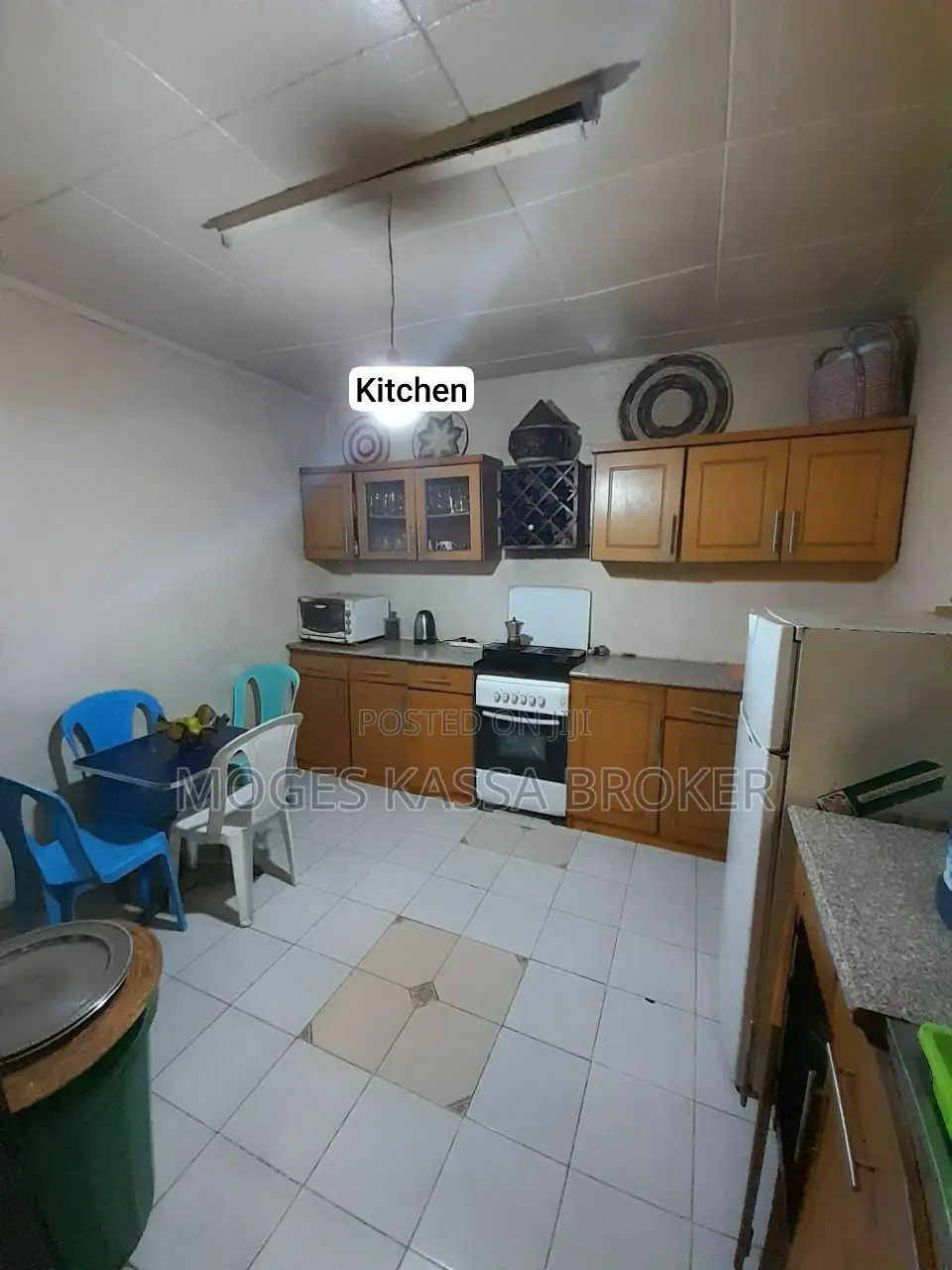 ሰሚት አትሌቶች መንደር ምርጥ መኖርያ ቪላ ከዋና መንገድ 1 ግልባጭ