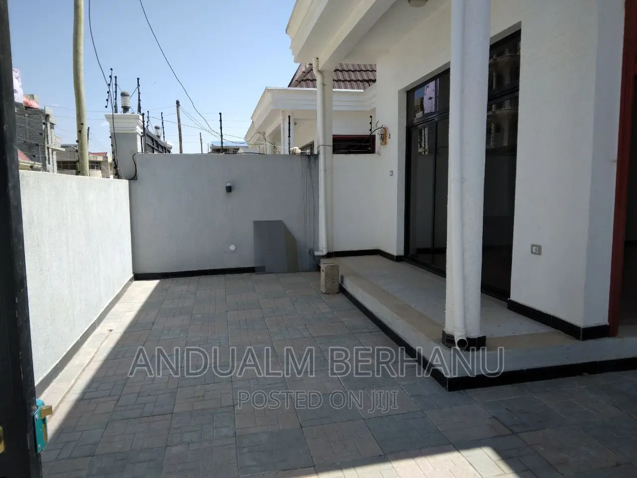 3bdrm Villa in Bole for sale