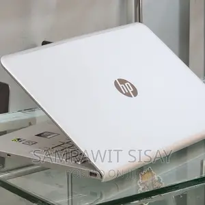 New Laptop HP Envy 13 8GB Intel Core I7 SSD 128GB