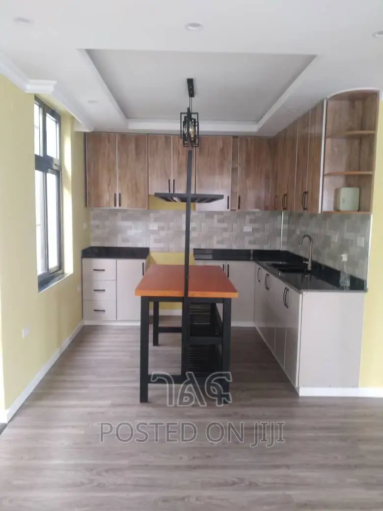 4bdrm House in የግል, Bole for sale