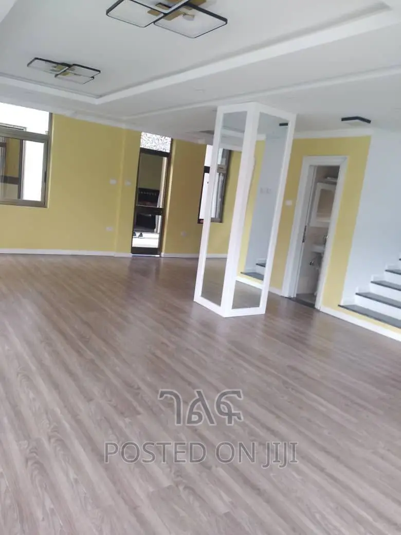 4bdrm House in የግል, Bole for sale