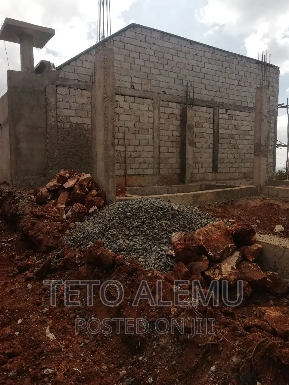 የሚሸጥ መሰርት የወጣ ቦታ አራራት