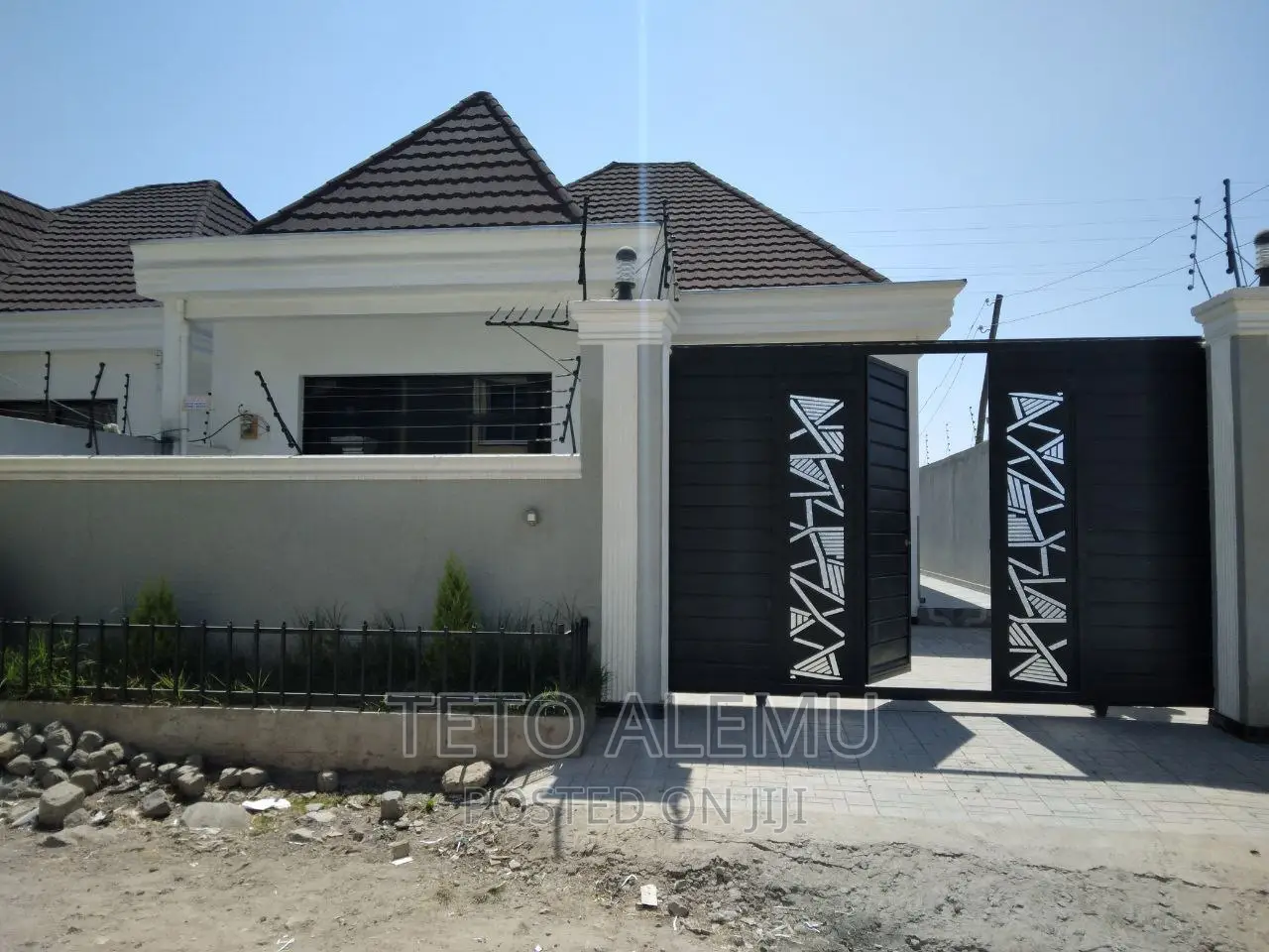 3bdrm Villa in የሚሸጥ ቪላ አያት, Bole for sale