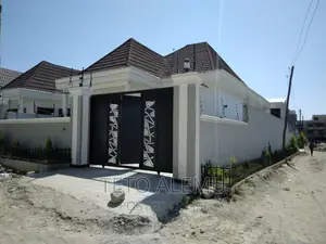 3bdrm Villa in የሚሸጥ ቪላ አያት, Bole for sale