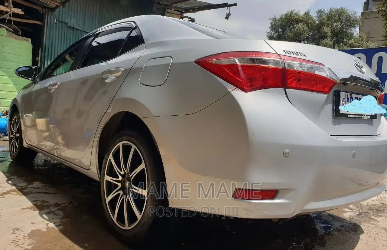 Toyota Corolla 2016 Silver