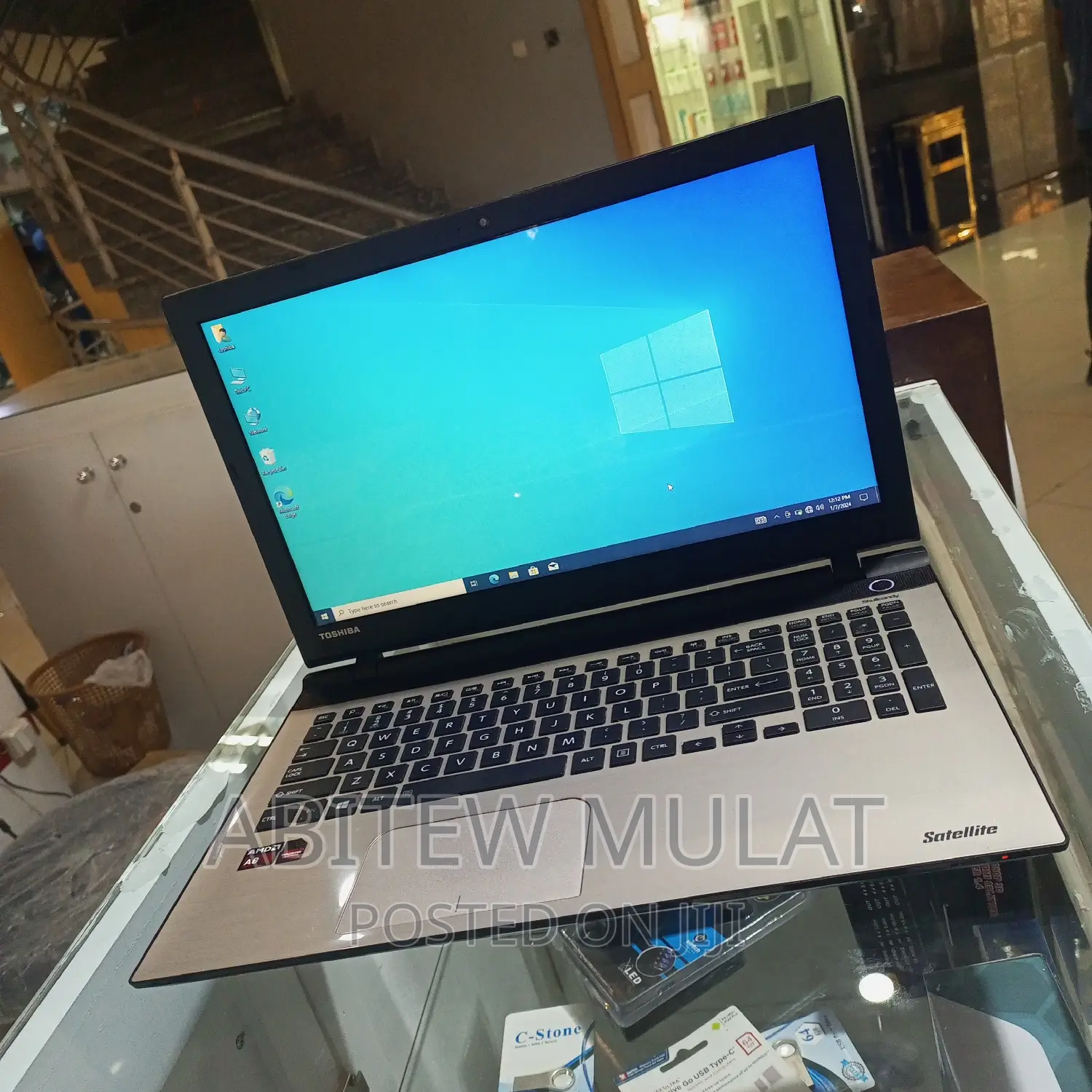 New Laptop Toshiba Satellite C55 4GB AMD A8 HDD 500GB