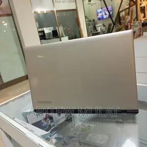 New Laptop Toshiba Satellite C55 4GB AMD A8 HDD 500GB