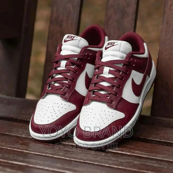 Nike Sb Dunk Low Burgndi Sneaker