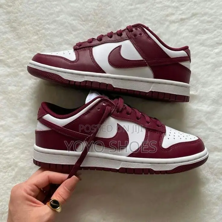 Nike Sb Dunk Low Burgndi Sneaker