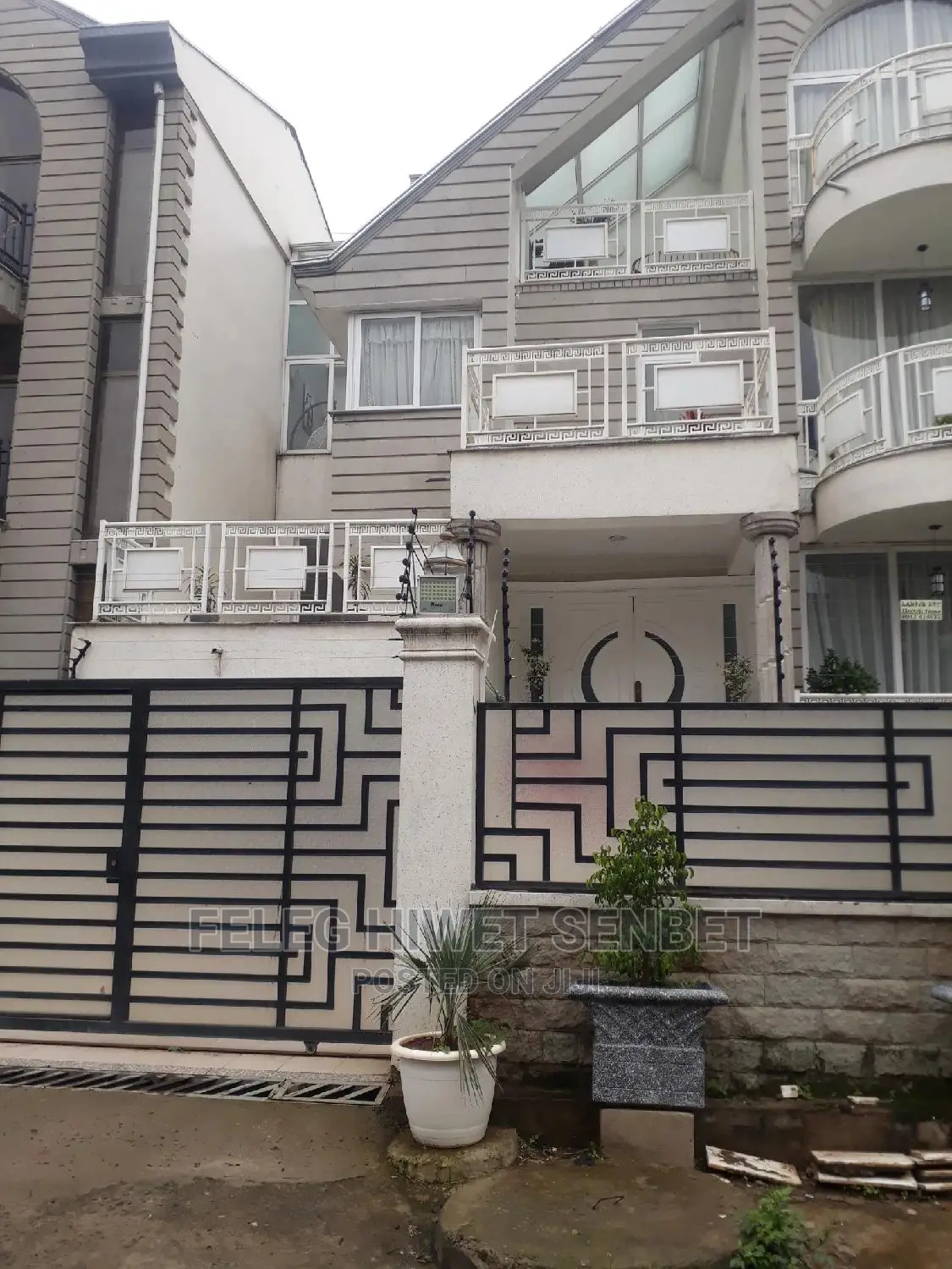 Furnished 5bdrm House in Aa, Bole for Sale
